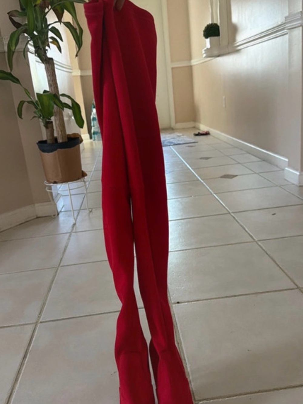 Steve Madden new Women's Red Thigh-High Stiletto Boots - Picture 2 of 5